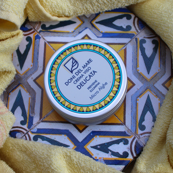 Crema Viso Delicata – Pelli Giovani – 50ml | Idratazione leggera | Pelle fresca e luminosa | Formula naturale | Delicatezza quotidiana | Protezione attiva | Texture morbida | Nutrimento equilibrato | Luminosità naturale | Comfort assoluto | Cura ideale per pelli giovani