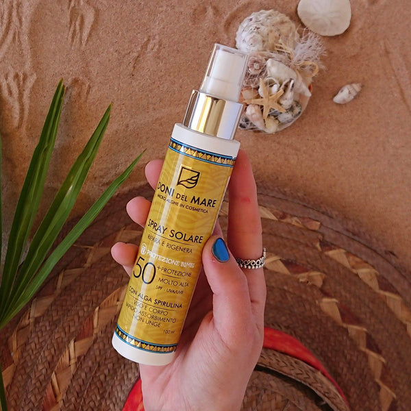 Protezione SPF 50+ Spray – 100ml | Alta protezione solare | Formula leggera | Resistente all’acqua | Applicazione rapida | Pelle protetta e idratata | Difesa dai raggi UV | Comfort quotidiano | Assorbimento immediato | Sensazione fresca | Protezione affidabile