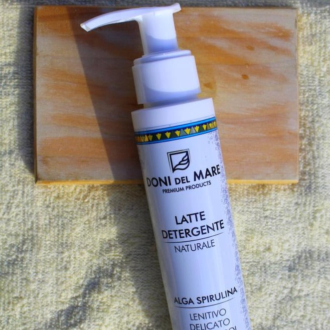 Latte Detergente Viso | Detergenza delicata | Pelle pulita e morbida | Idratazione quotidiana | Rimuove impurità e trucco | Freschezza immediata | Nutrimento leggero | Comfort naturale | Delicatezza pura | Luminosità istantanea | Cura quotidiana